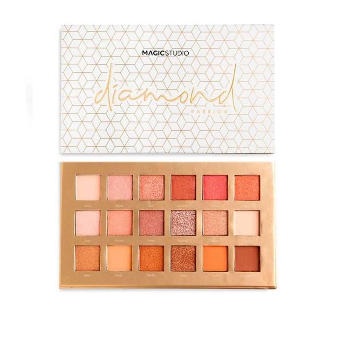 Eyeshadow - Magic Studio - Diamond Passion - 18 Shades - Non Waterproof - Versatile Palette