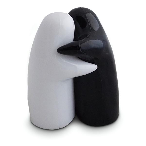 Duo Salt / Pepper Couple Entwined Salt and Pepper Shaker Character